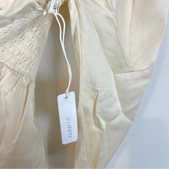 NEW Six/Fifty Blouse Keyhole Neckline Peplum Hem in Cream Size S - Picture 5 of 11
